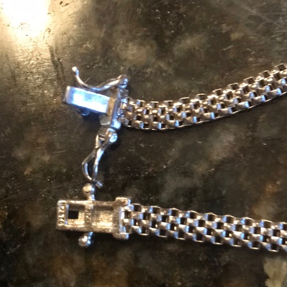 Older (Vintage?) Sterling Silver Bracelet with Oval of CZ? Very Well Made - Picture 4 of 6